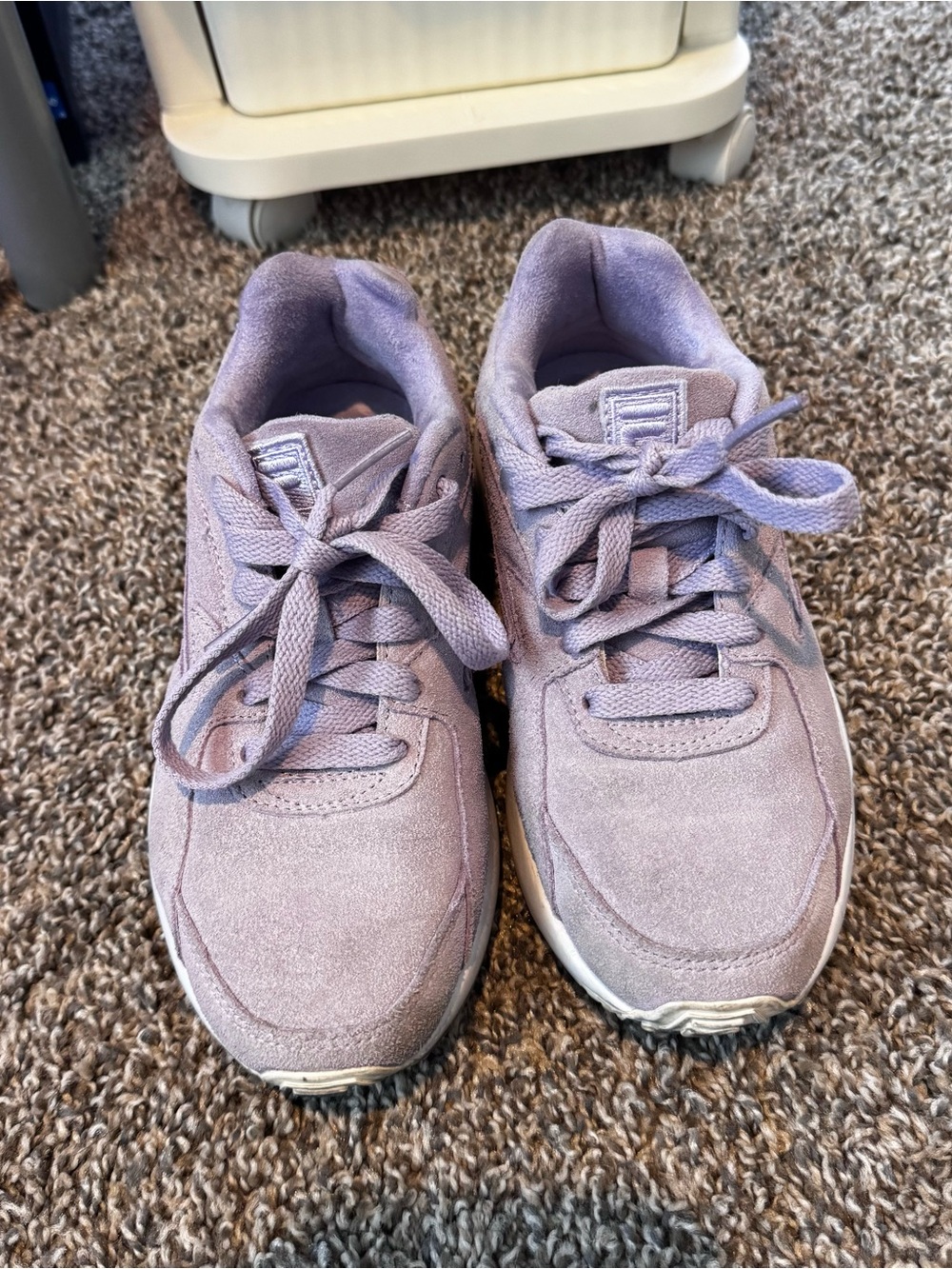 FILA Women’s Lavender Purple Suede Leather Chunky Sneakers Size 6